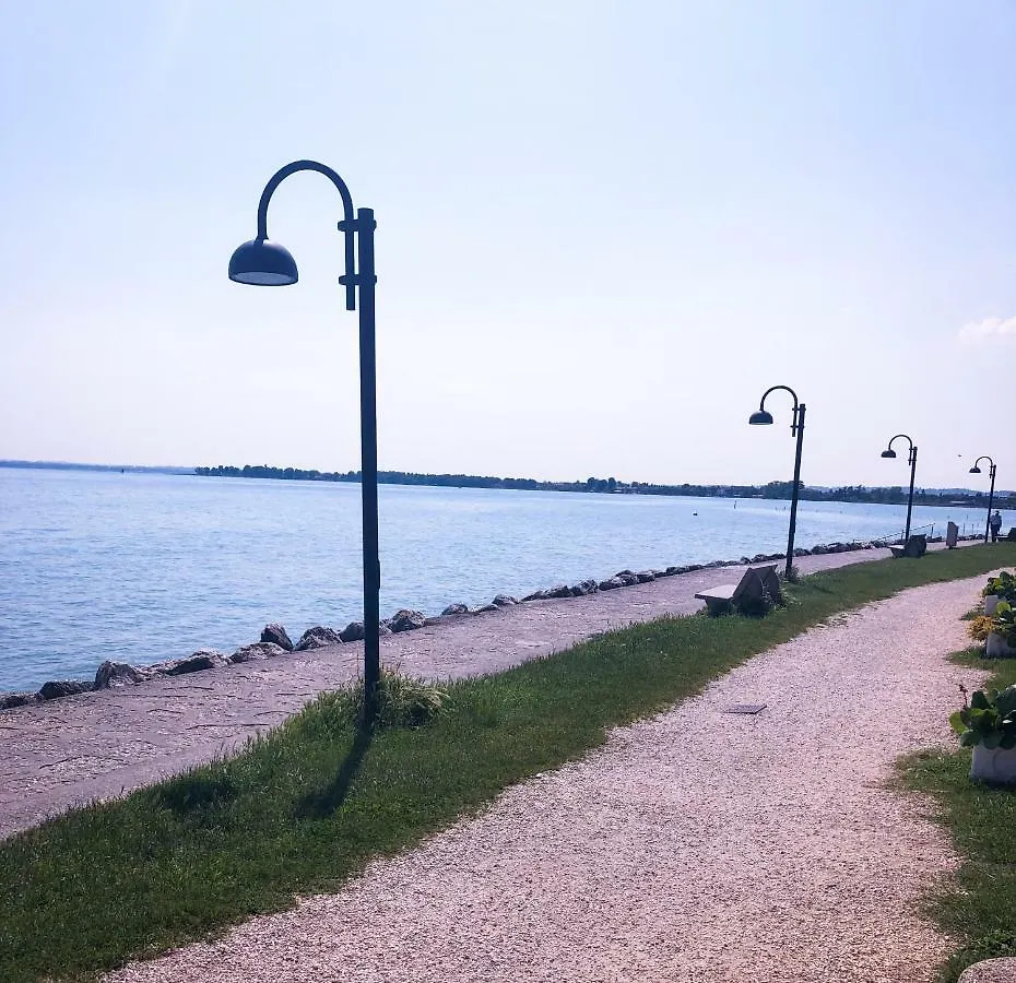 Paradise Luxury Apartments Sirmione Italy