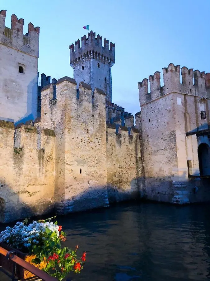 Paradise Luxury Apartments Sirmione 0*,